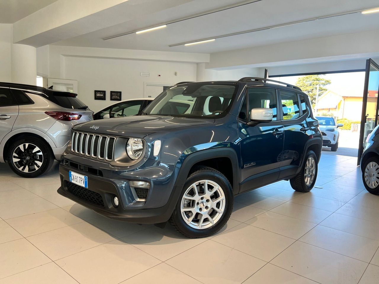 Jeep Renegade 1.3 T4 PHEV Limited 4xe 190 CV imagem 2