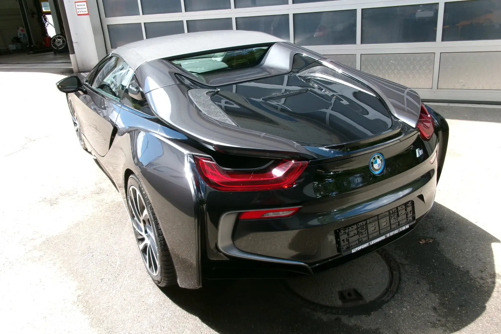 BMW i8 Roadster