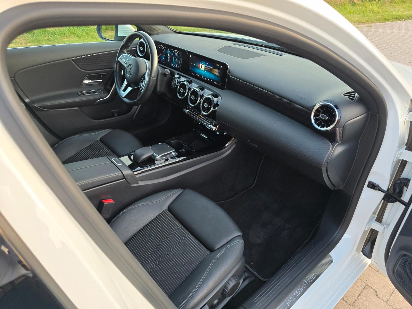Mercedes-Benz A-Class Progressive LED Leder Kamera Alu 17 MBUX, миниатюра 14