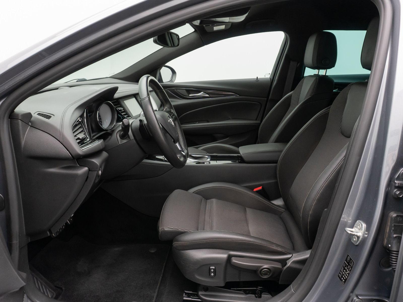 Fahrzeugabbildung Opel Insignia Innovation 4x4 Kamera FahrAssist Navi 1