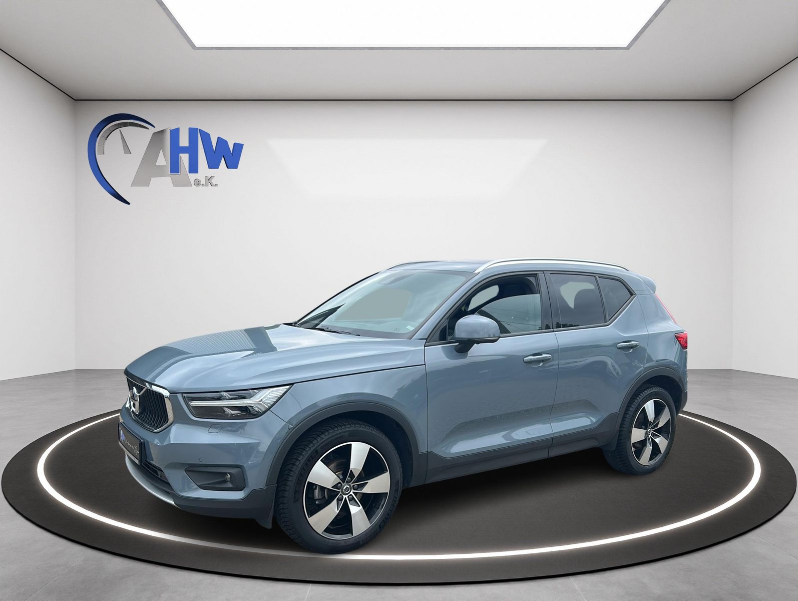Fahrzeugabbildung Volvo XC40 D3 Geartronic Momentum Pro