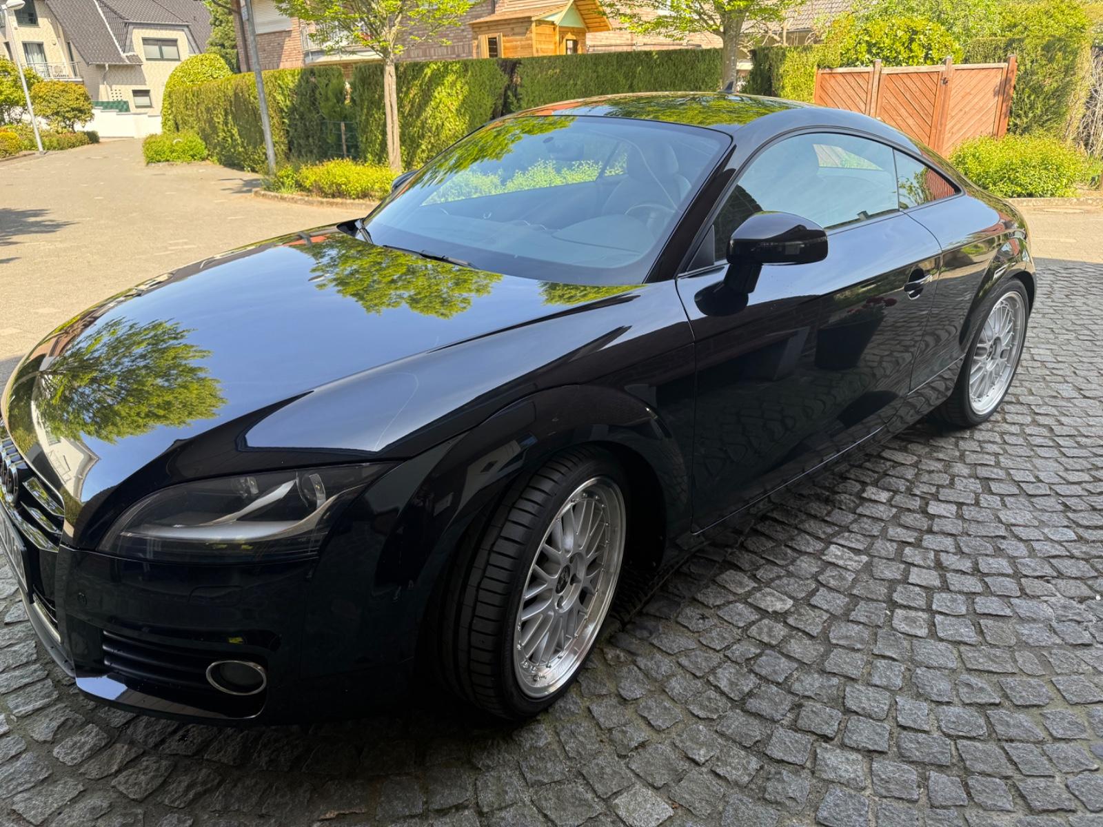 Audi TT Coupe 1.8 TFSI - Carplay,SHZ,Motor revidiert