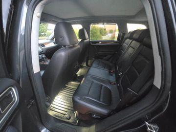 Volkswagen Touareg - 9