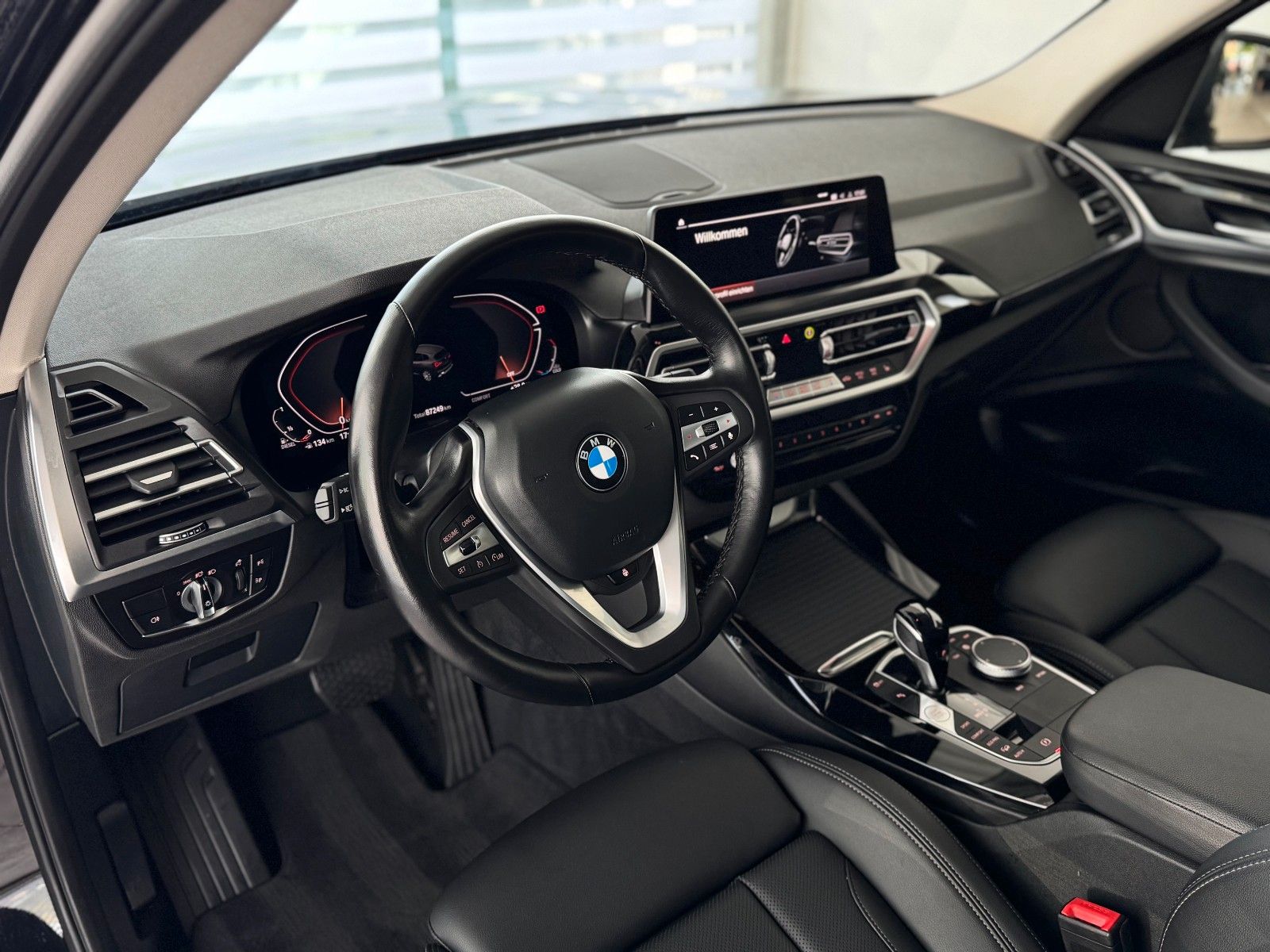BMW X3 xD20d KAM Sportsitze HiFi StandHzg Unfallfrei foto 11