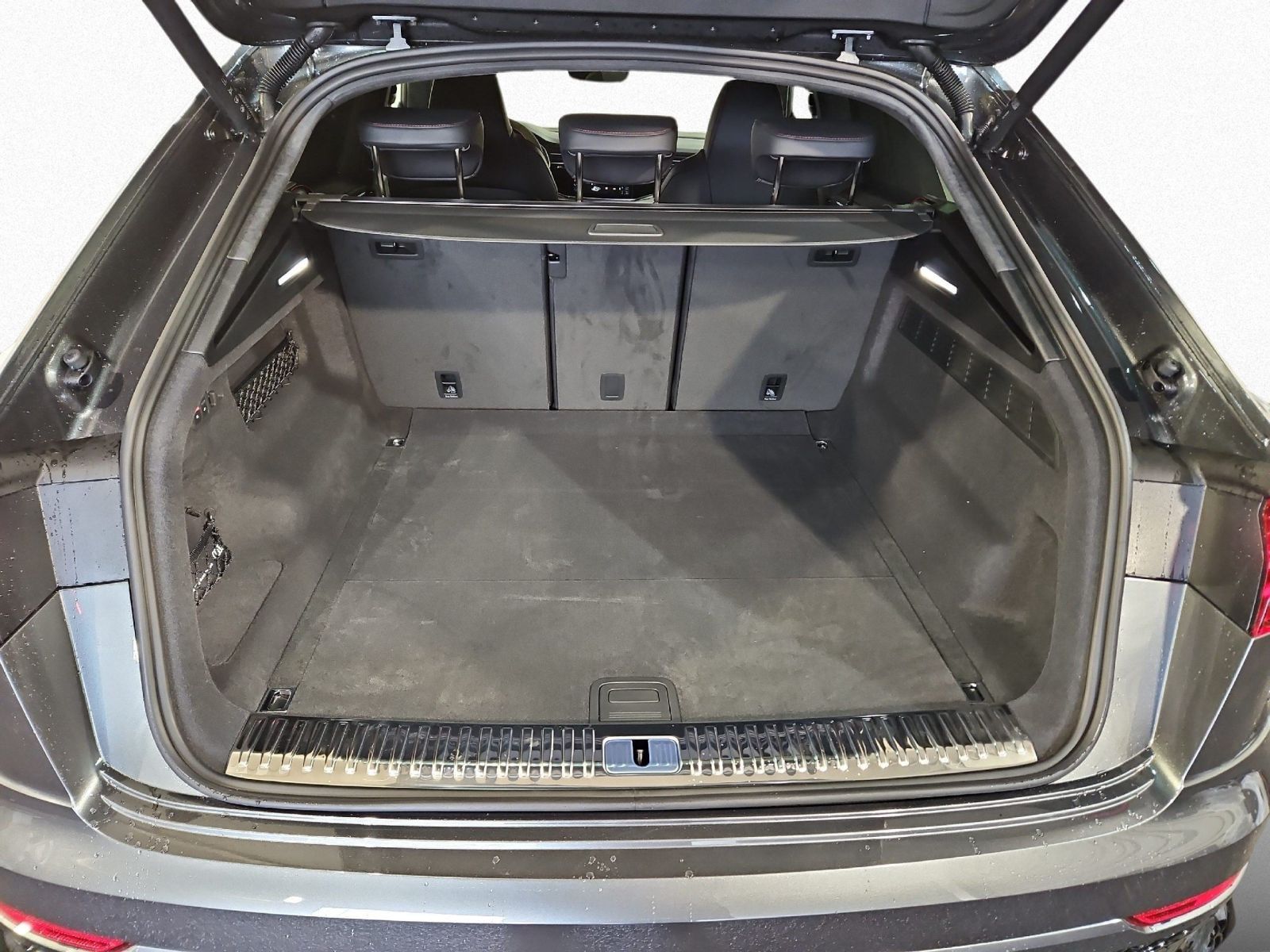Audi RSQ8 - Bild 16