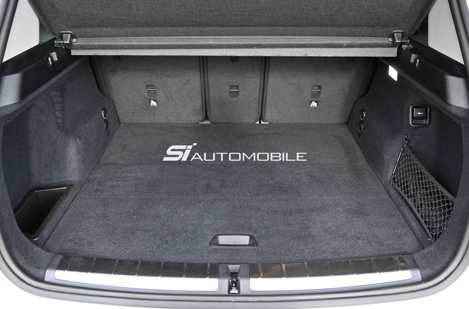 Fahrzeugabbildung BMW X1 xDr. 20d Sport Line °ACC°AHK°HEAD-UP°KAMERA°