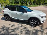 Volvo XC40 D4 AWD R Design Geartronic R Design - Volvo XC40: R Design