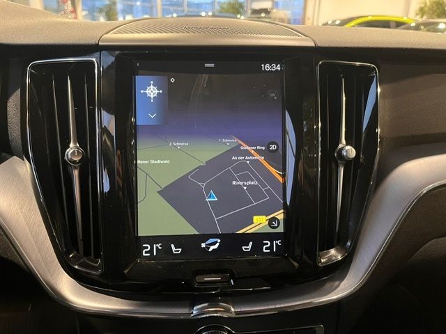 Fahrzeugabbildung Volvo XC60 Momentum Pro 2WD NAVI LEDER ALU