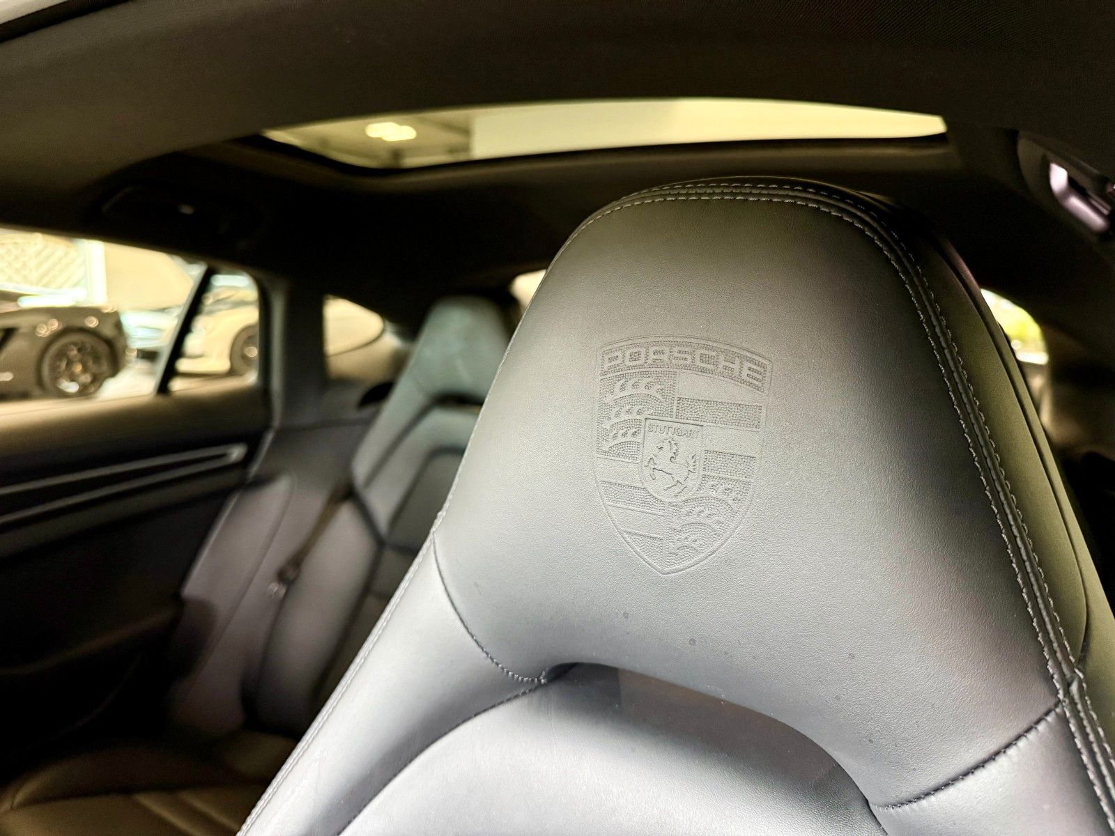 Fahrzeugabbildung Porsche Panamera 4 E-Hybrid Platinum Edition HeadUP/ACC