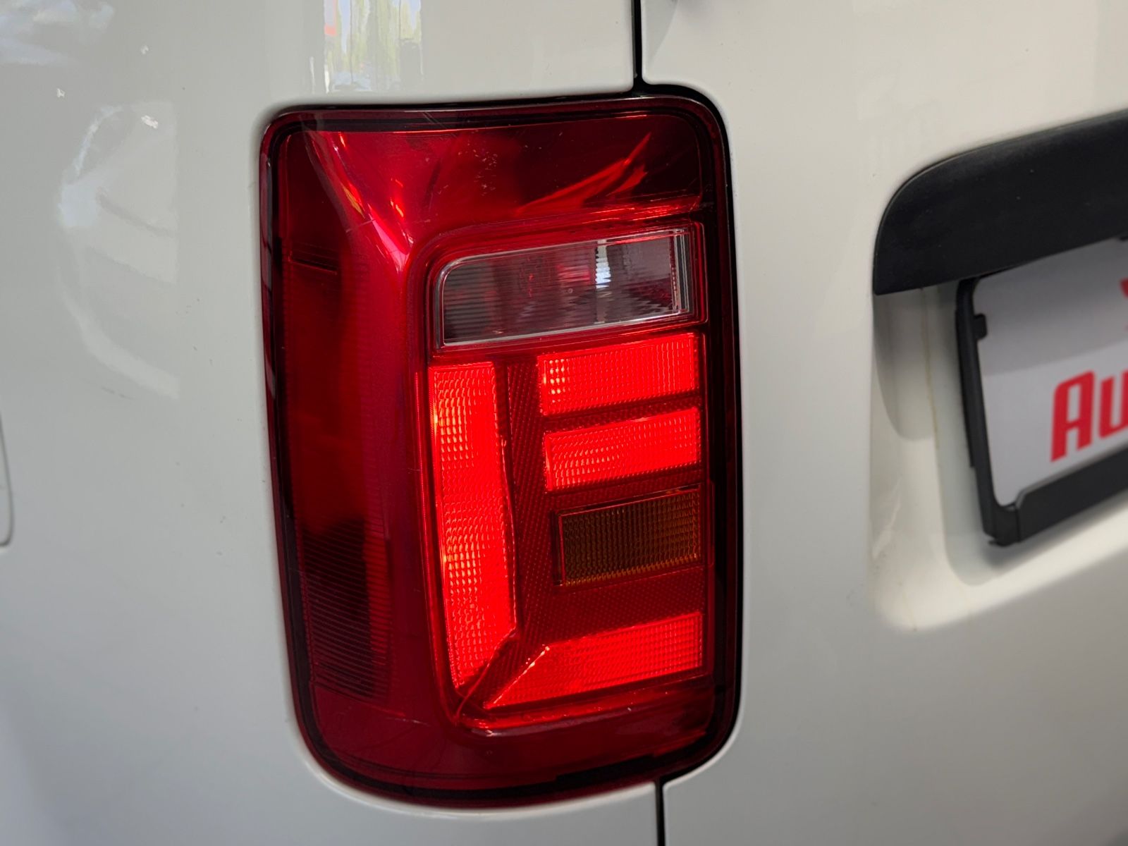 Fahrzeugabbildung Volkswagen Caddy Maxi Kasten 2.0TDI BMT|NAVI|TÜV 06/2026