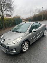 Peugeot 207 CC - Peugeot 207 in Frankfurt (Main)