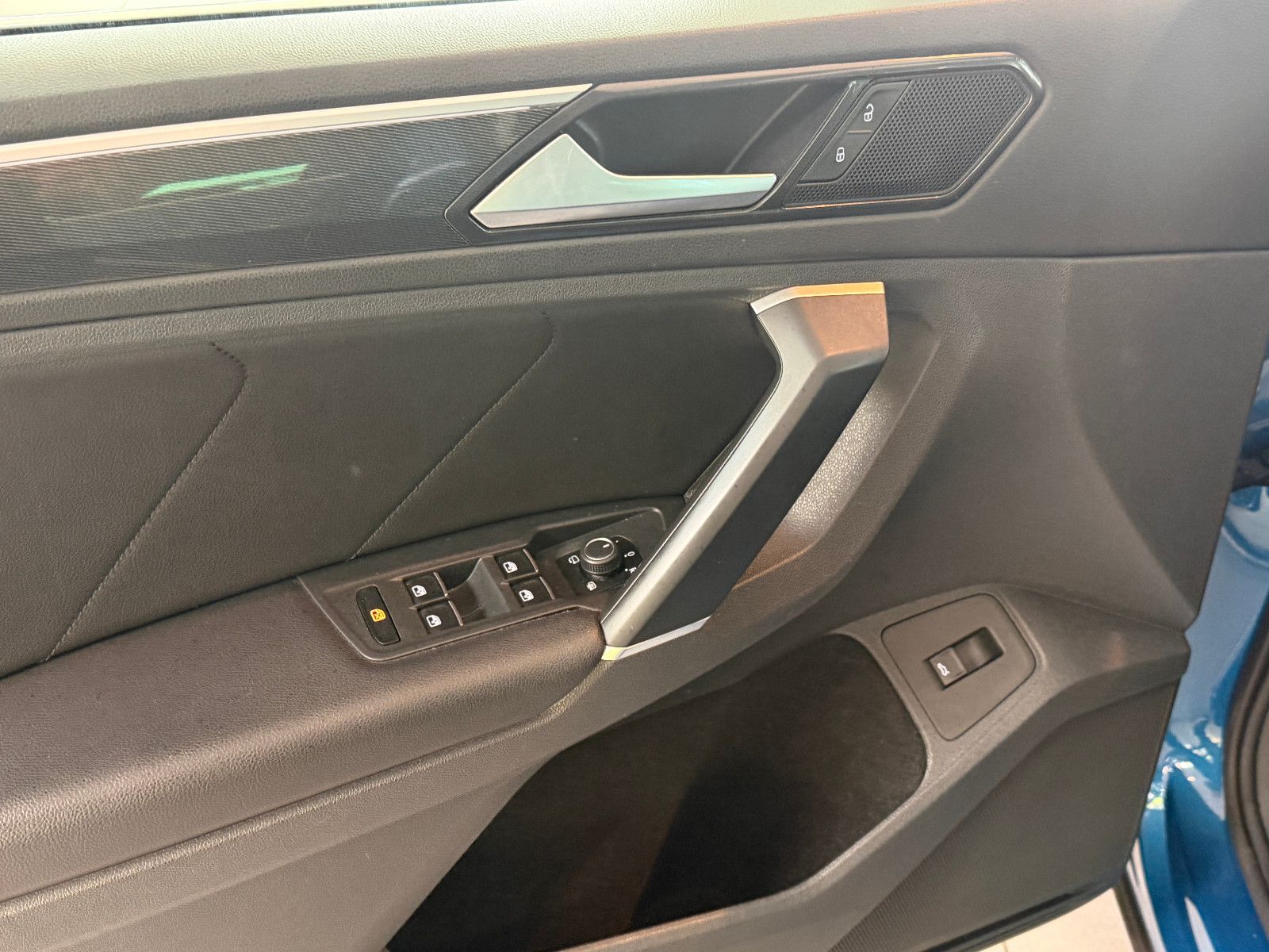 Fahrzeugabbildung Volkswagen Tiguan Highline /VIRTUAL/PANO/MEMORY/HUD/KAMERA