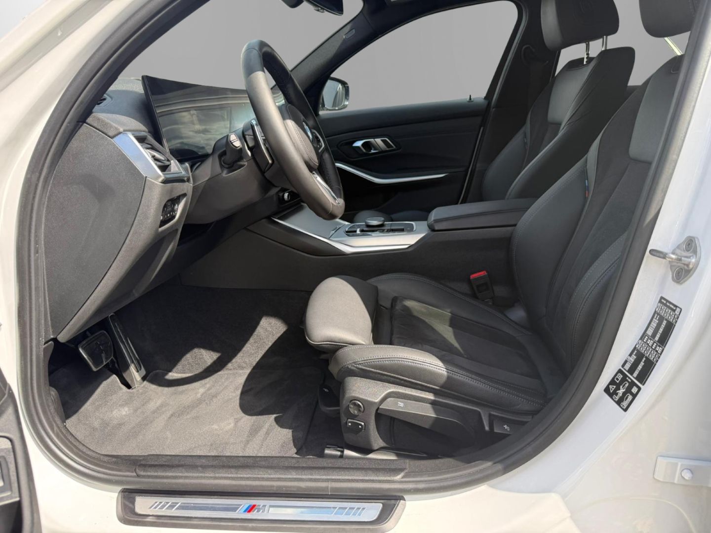 BMW 320 d xDrive M-Sport Standhzg AHK ACC HiFi DAB foto 4