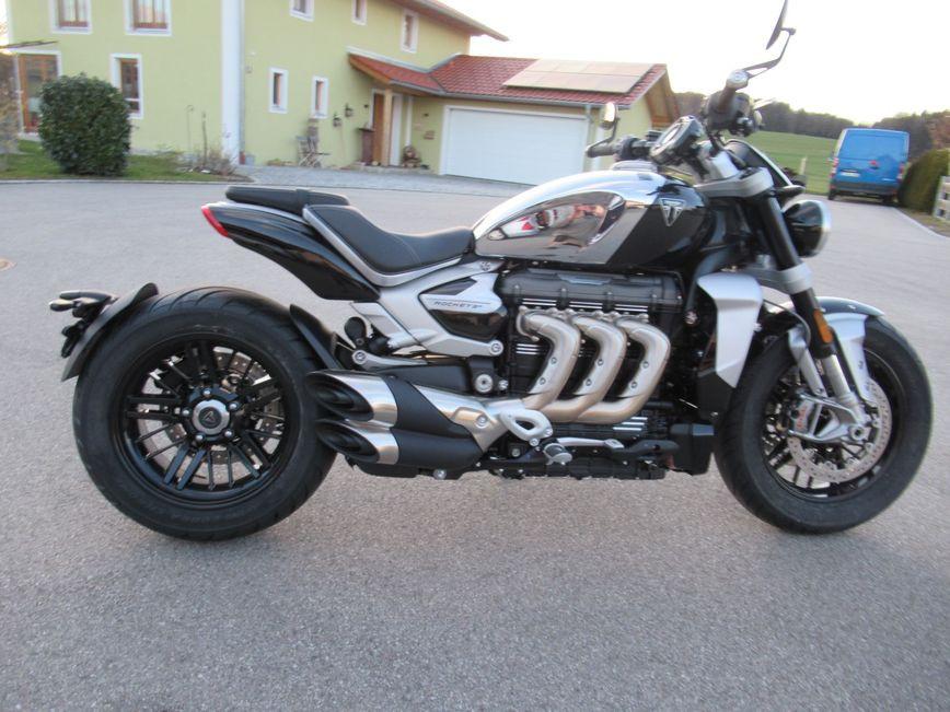 Triumph Rocket3 R  Chrom Edition
