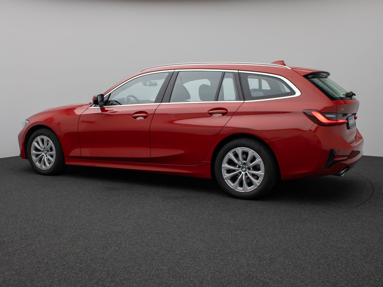 Fahrzeugabbildung BMW 320d  xD Laser DAB Fernlichtassist Komfort Alarm