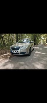 Skoda Fabia 1.6l Ambiente Tiptronic Ambiente - Skoda Fabia: Gelb