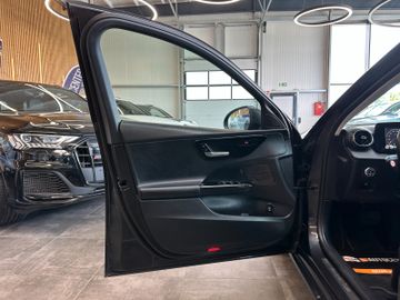 MYAUTOCENTER – Gebraucht- und Jahreswagen mit Werkstattservice in Pfaffenhofen Mercedes-Benz C 200 *VOLLDIGITAL*KEYLESS*2-ZONEN*ACC*NAVI*