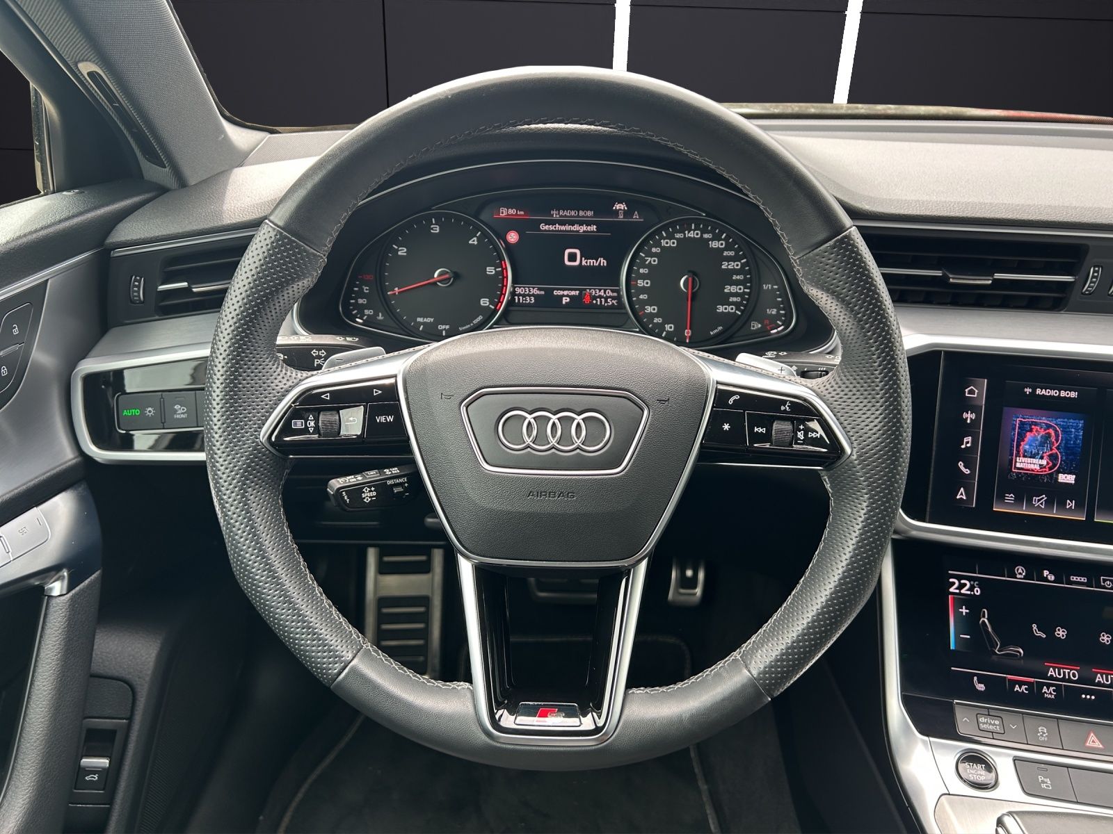 Fahrzeugabbildung Audi A6 Avant 40 TDI quattro sport LED AHK ACC RFK NA