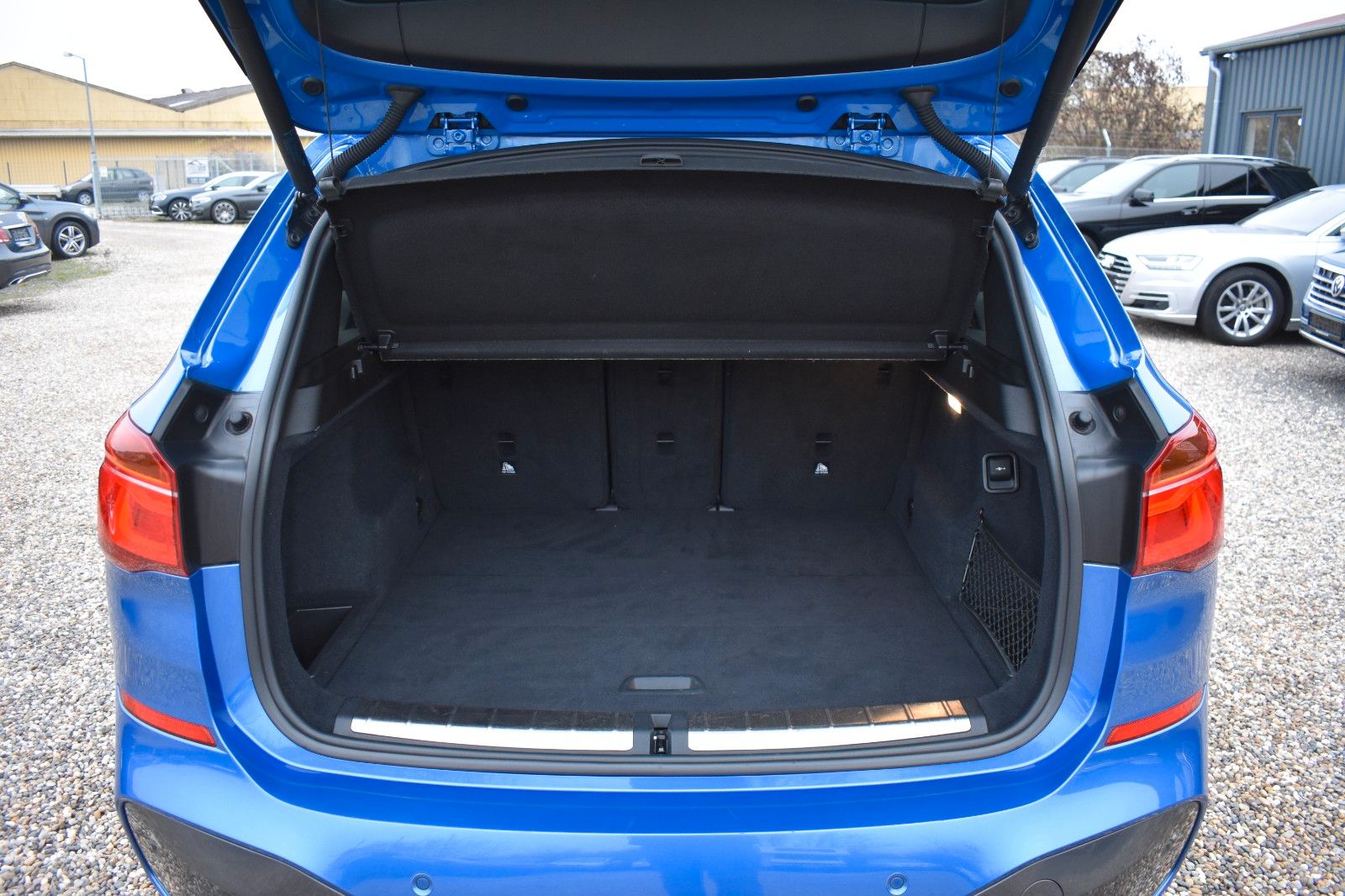 Fahrzeugabbildung BMW X1 sDrive 18 i M Sport Panorama AHK LED Autom.