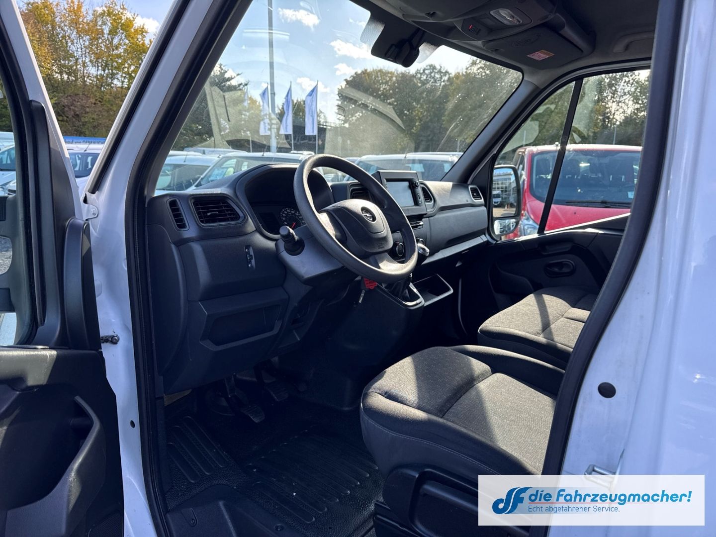 Fahrzeugabbildung Opel Movano B Kasten Kombi HKa L3H2 3,5t 2.3 CDTI Bit