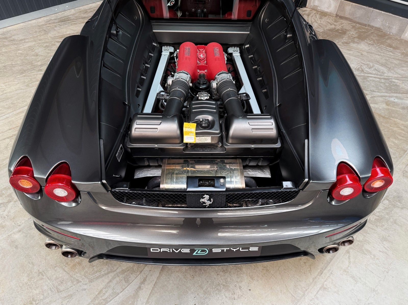 Fahrzeugabbildung Ferrari F430 F1 + Grigio Silverst. + 2.Hand + Scheckheft
