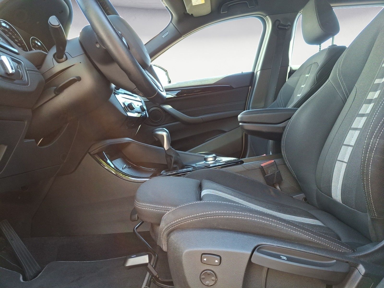 BMW X2 xDrive25e Edition Gold Play Steptronic Navi S foto 9