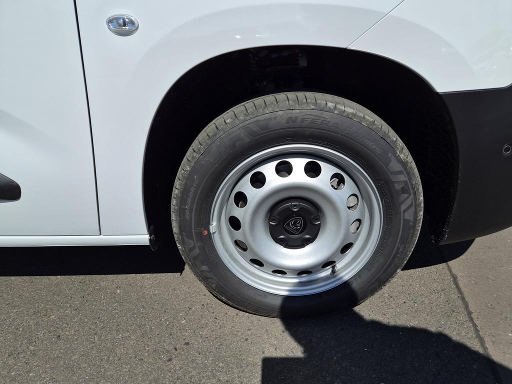 Peugeot Partner L2 Hdi 130 EAT8 Laderaumboden Comfort+Co