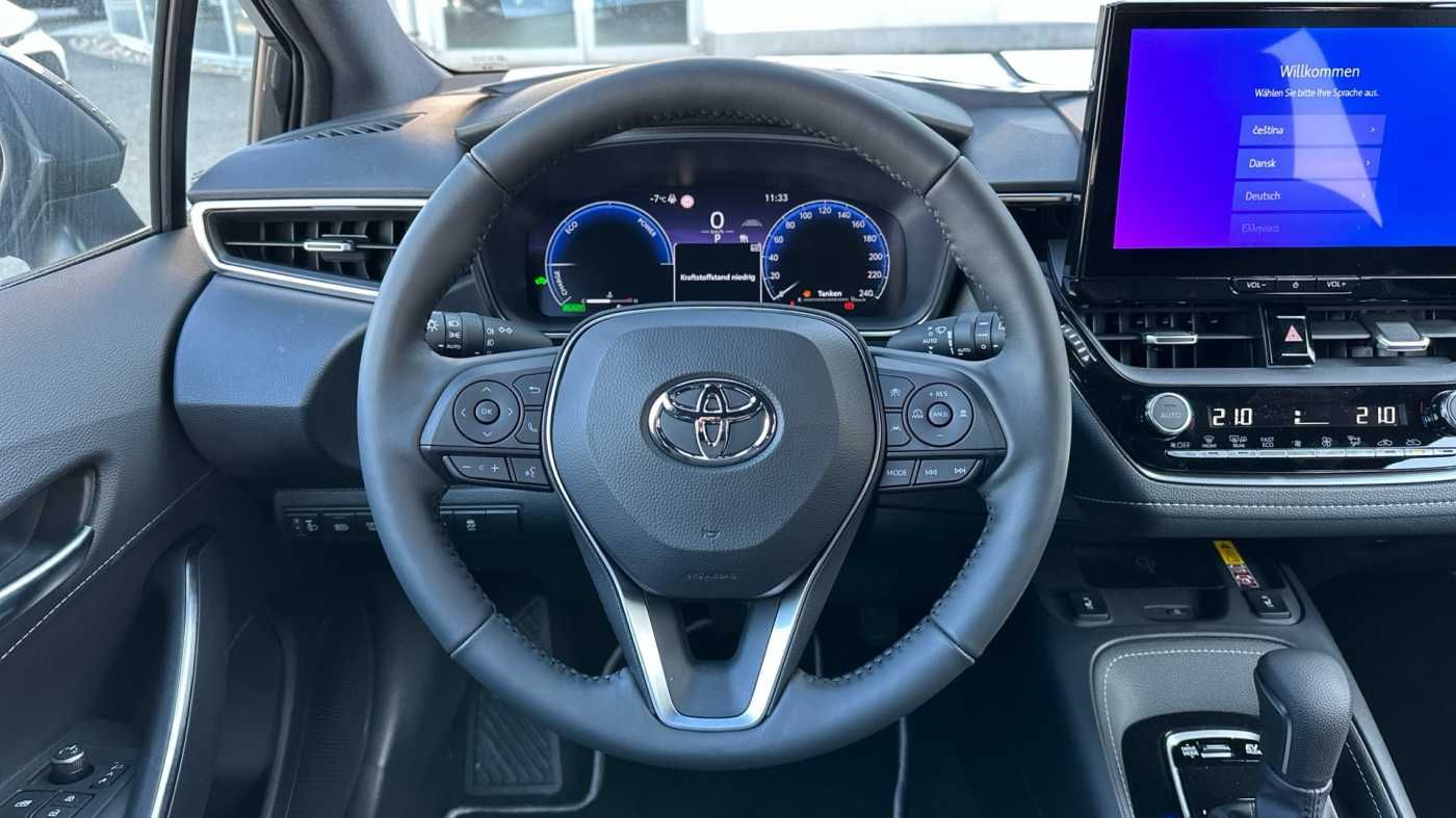 Fahrzeugabbildung Toyota Corolla 1.8 Hybrid Team Deutschland |Technik-Pak