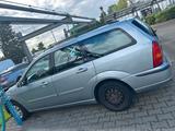 Ford Focus Ghia - Ford Focus aus 2003: Ghia