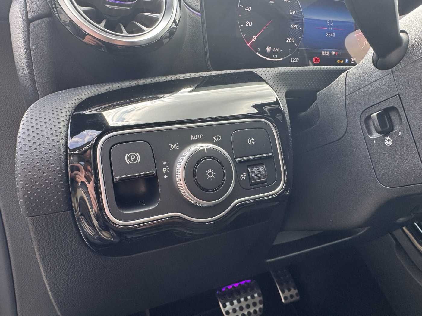 Fahrzeugabbildung Mercedes-Benz CLA 200 AMG+Pano+MultiBeam+DistrPro+HUD+360