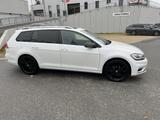 Volkswagen Golf VII 2.0 TDI BMT Highline - mit Diesel-Antrieb: Alcantara, Schiebedach, Kombi