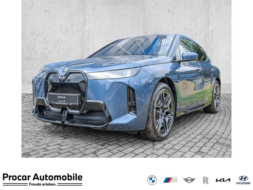 BMW iX