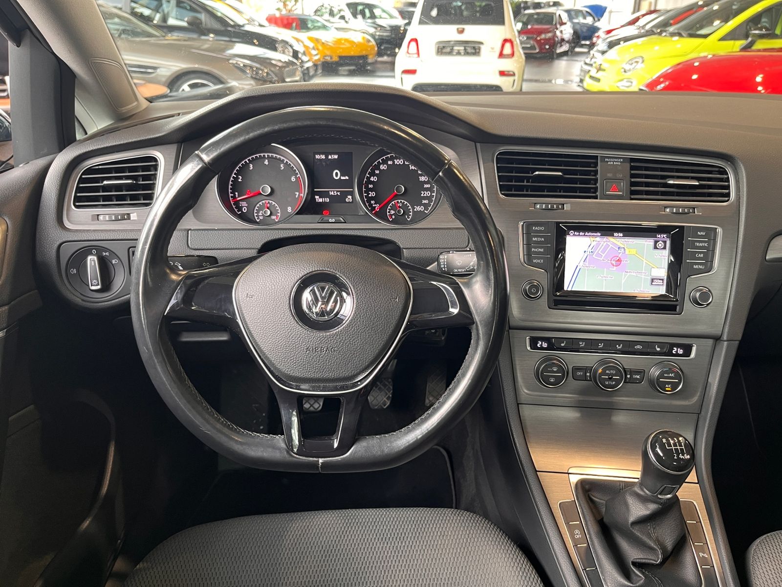 Fahrzeugabbildung Volkswagen Golf VII Lim. Comfortline BMT NAVI ALU