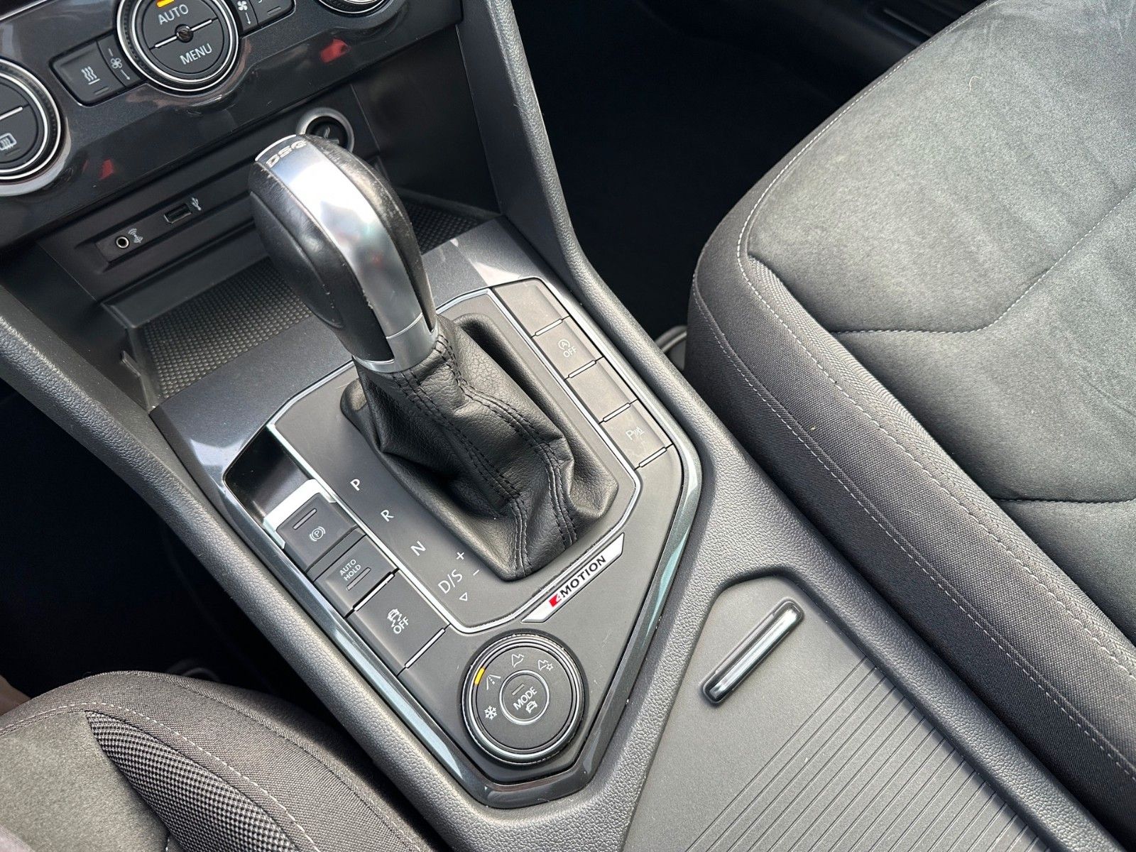 Volkswagen Tiguan 2.0 TDI DSG Highline Pano Ahk Navi Lhz – Bild 13