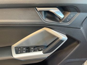 Audi Q3 35 TDI *LED*LIVECOCKPIT*ACC*NAVI*SHZ*MFL*