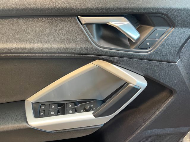Audi Q3 35 TDI *LED*LIVECOCKPIT*ACC*NAVI*SHZ*MFL*