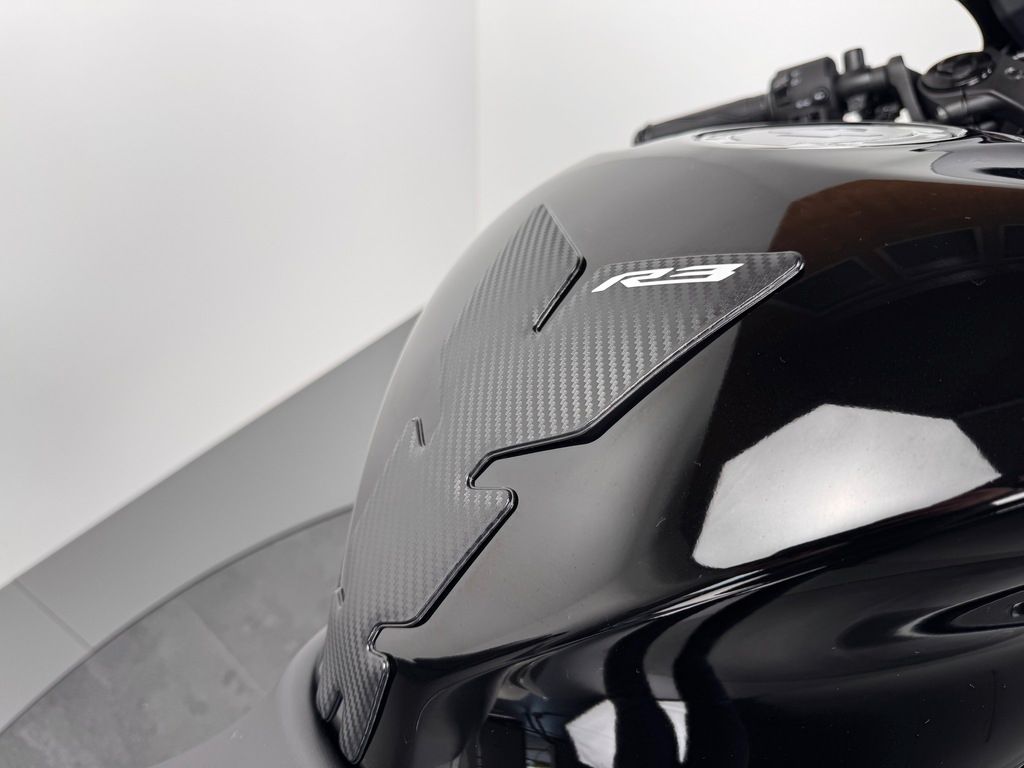 Fahrzeugabbildung Yamaha YZF-R3 *KURZES HECK *NEUWERTIG *100KM