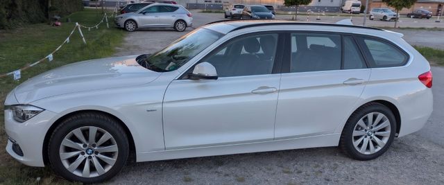 BMW 320d xDrive Touring Luxury Line