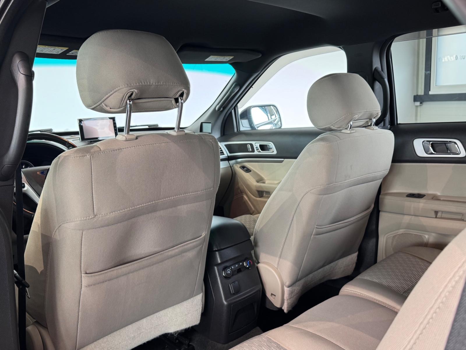 FORD EXPLORER XLT 4WD 3.5L*7-SITZER*KAMERA*PDC* 294 ch 4X4 BVA - FINANZIERUNG