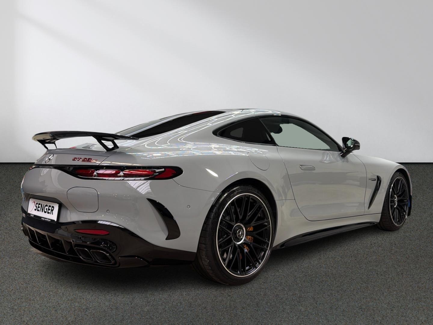 Mercedes-Benz AMG GT 63 S E Performance Night Burmester Pano