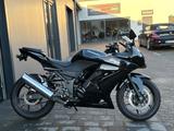 Kawasaki Ninja 250 R *1. Hand, Scheckheft gepflegt* - KAWASAKI NINJA H2