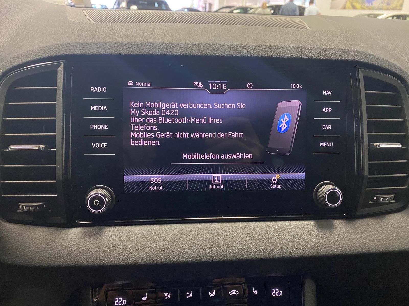 Fahrzeugabbildung SKODA Karoq 1.5 ACT SPORTLINE+5J GA+MATRIX+ACC+360+AHK