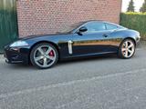 Jaguar XKR Coupé - - blaue Jaguar XKR