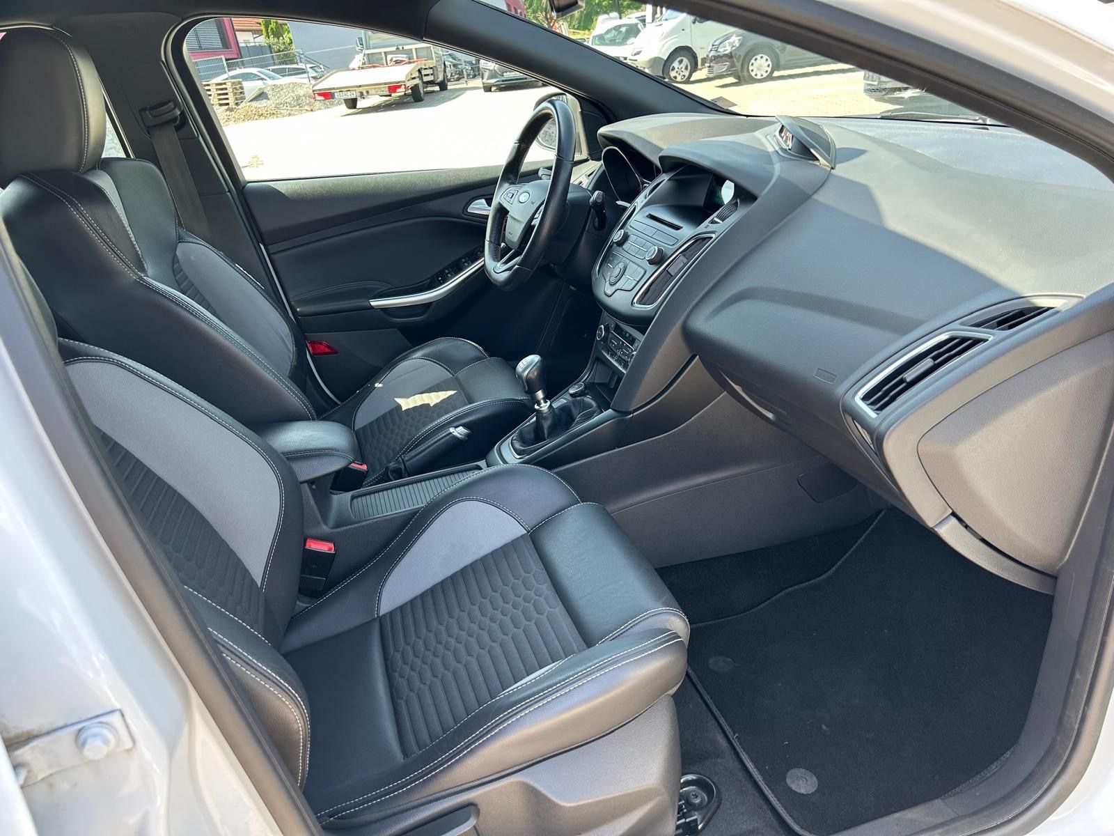 Fahrzeugabbildung Ford Focus Lim. ST°250 PS°Leder Sport Paket°Tüv NEU°