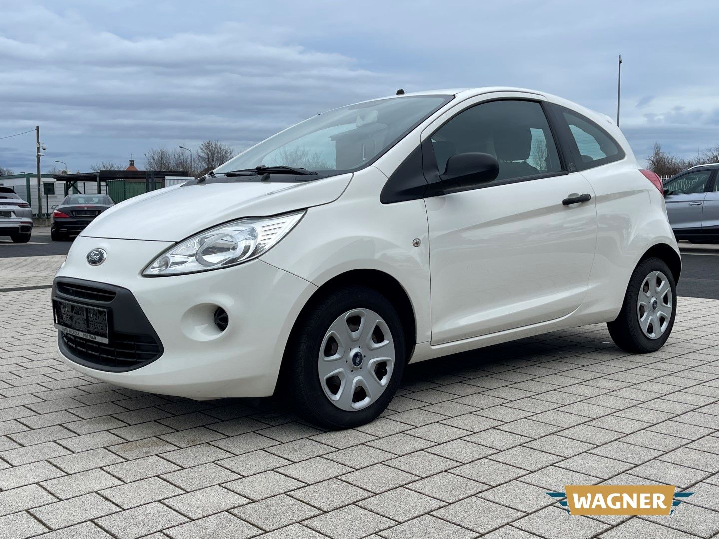 Fahrzeugabbildung Ford Ka Ambiente 1.2 Klima SHZ Tüv 07/26