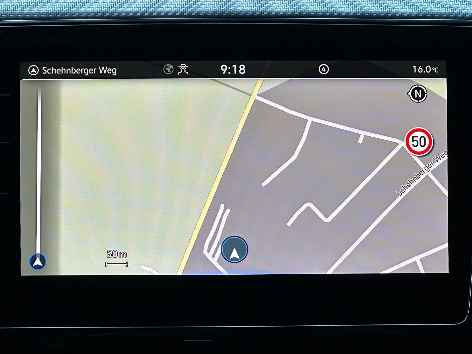 Fahrzeugabbildung Volkswagen Passat Variant 2.0 TDI DSG 4M R-Line NAV+LED+ACC