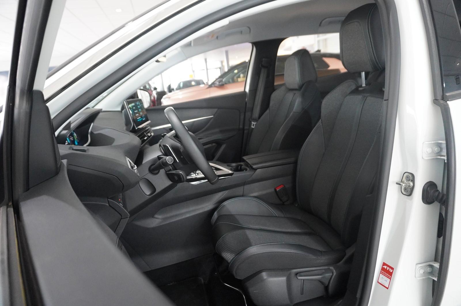 Peugeot 3008 Hybrid PHEV ALLURE NAVI/LED/KAMERA/SHZ/AHK