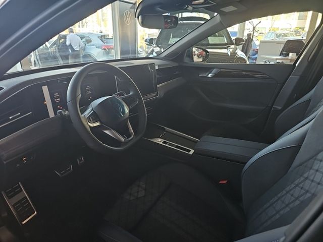Fahrzeugabbildung Volkswagen Passat  2,0 l TDI DSG R-Line Tageszulass. AHK MA