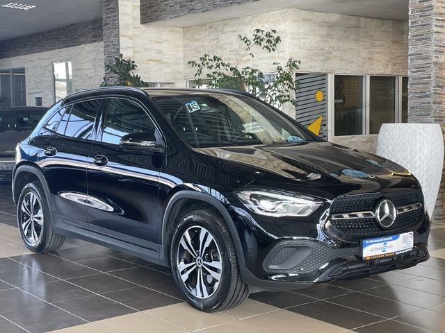 Mercedes-Benz GLA 250 e Progressive dig.Cockpit R.Cam LED Navi