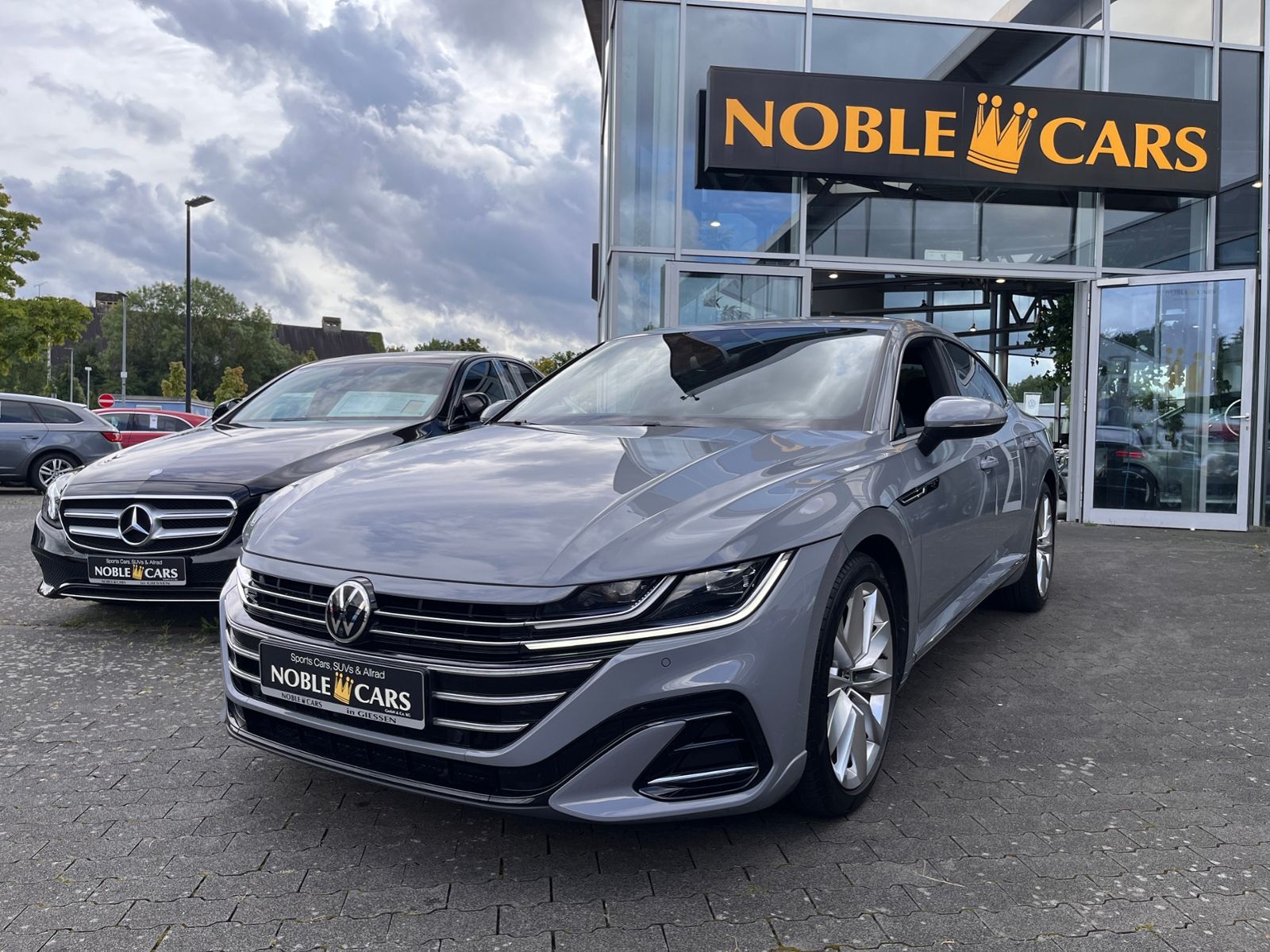 Fahrzeugabbildung Volkswagen Arteon R-Line 360° SHZ LED NAVI